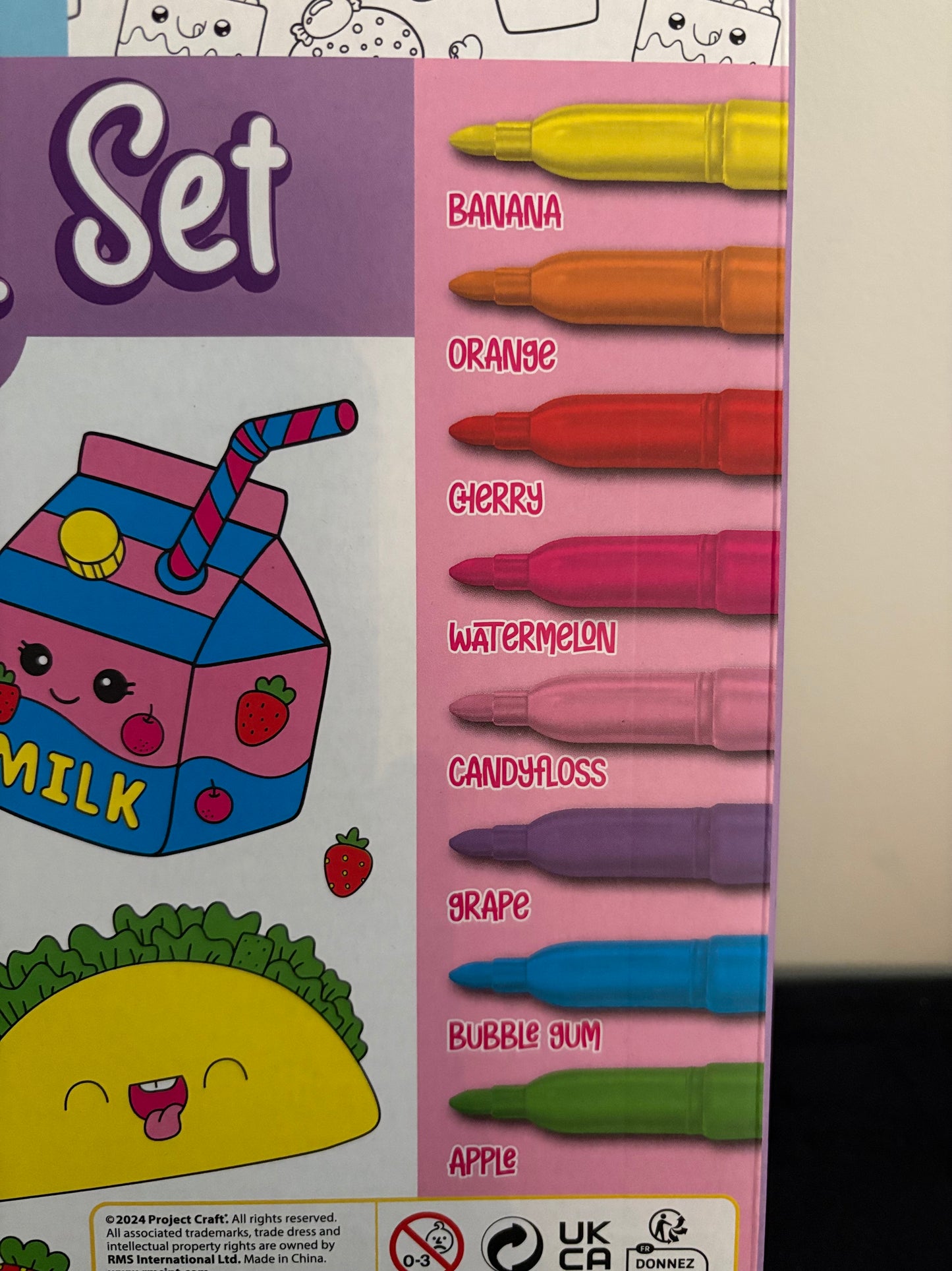 Scented colouring set