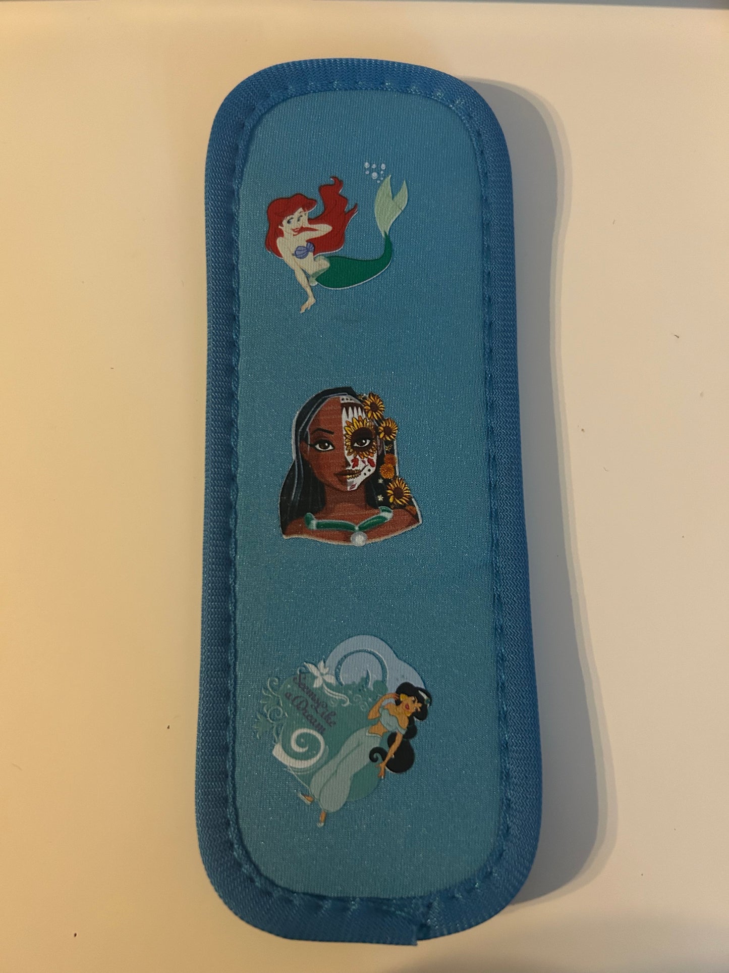 Ice pop holders