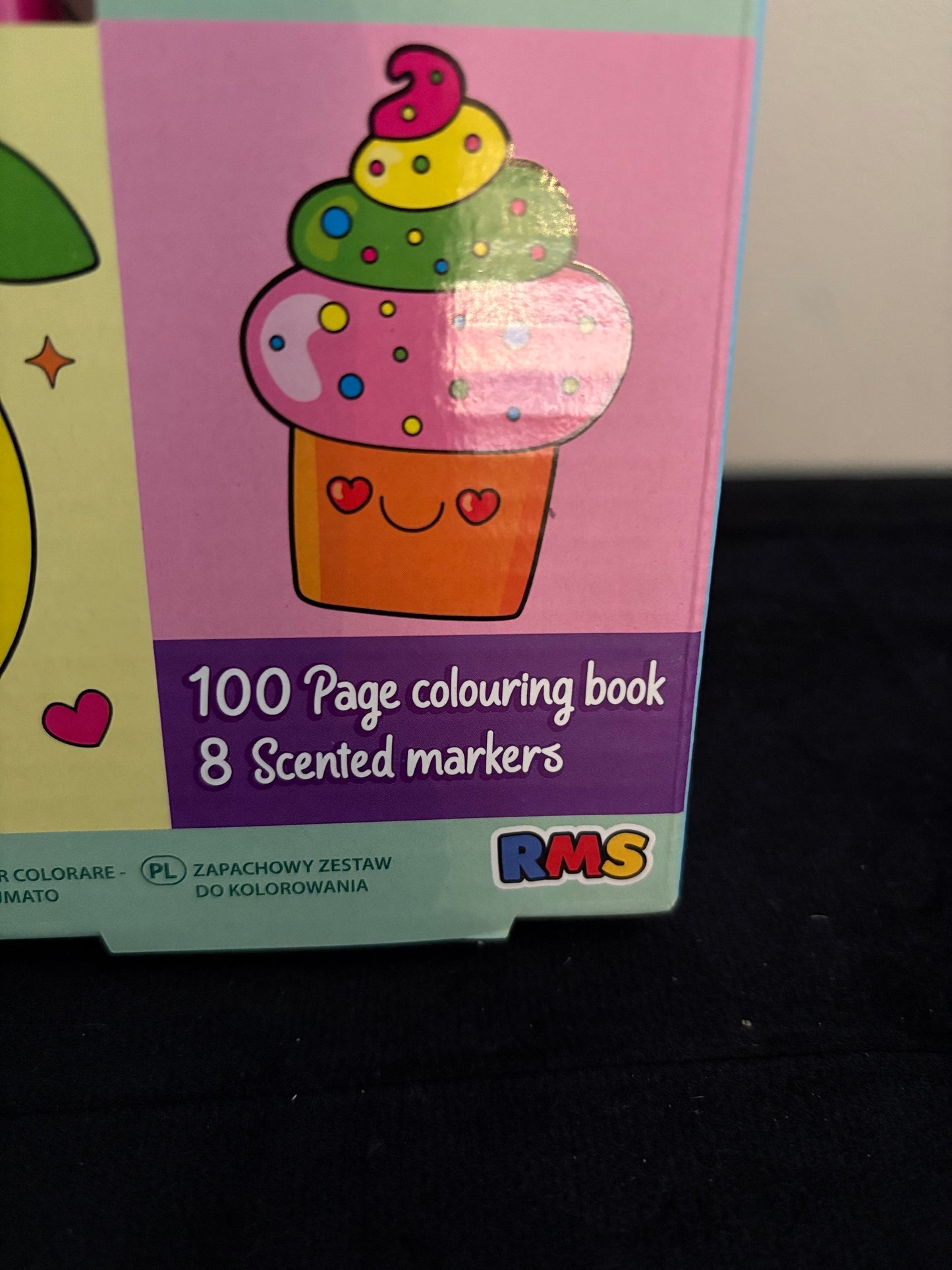 Scented colouring set