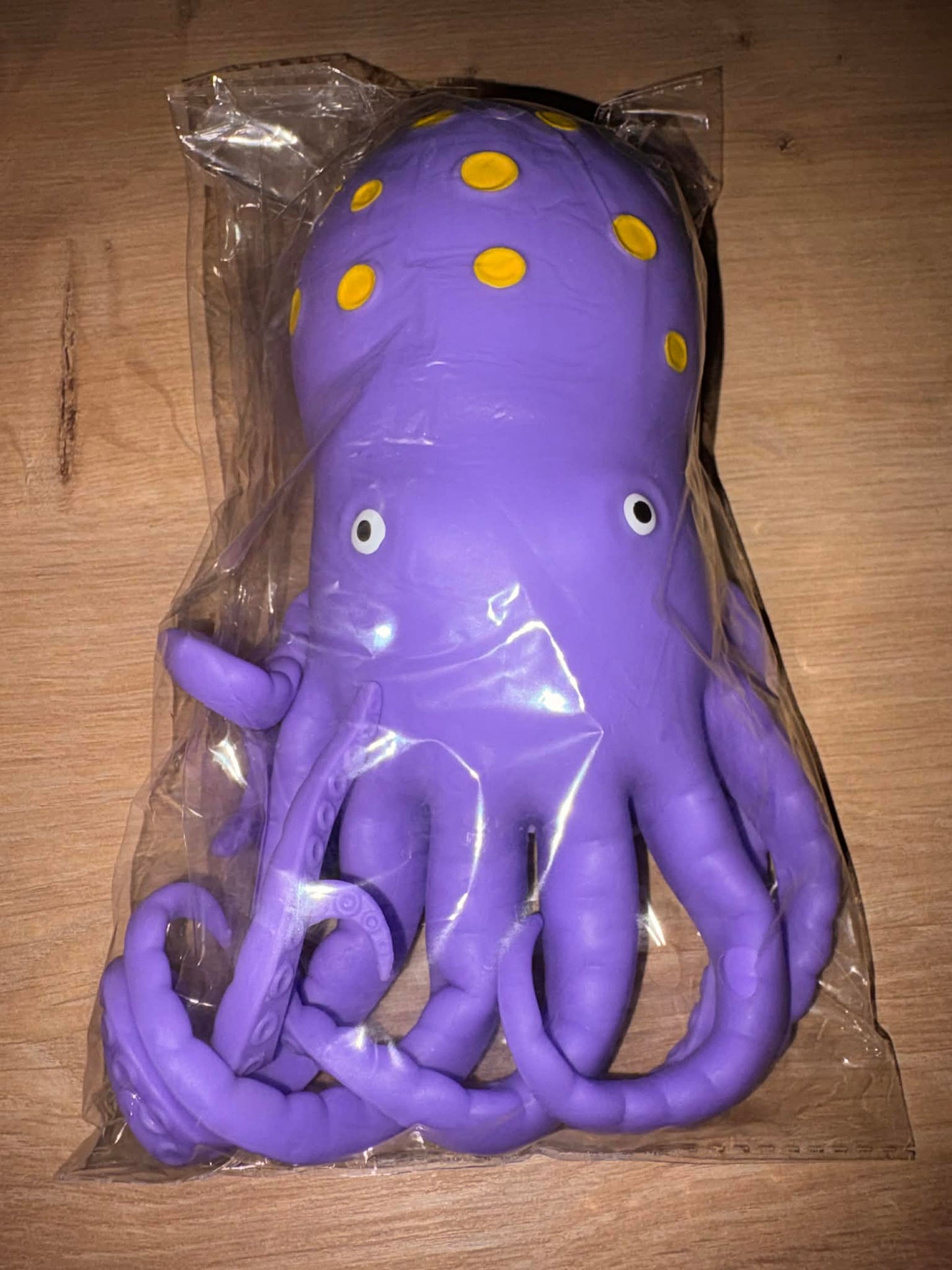 Large squishy squid, toy 3 colours to collect