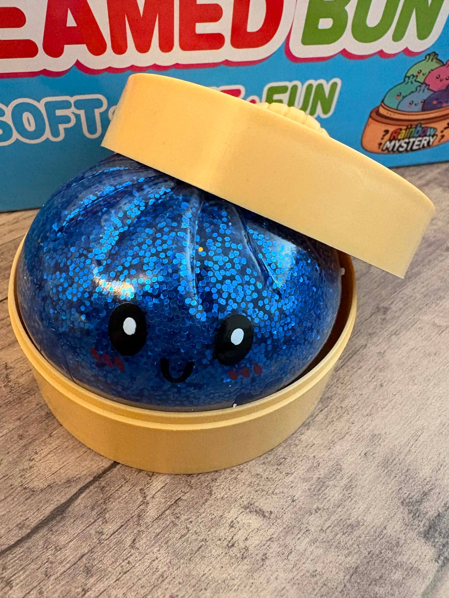 Glitter squishy dumplings